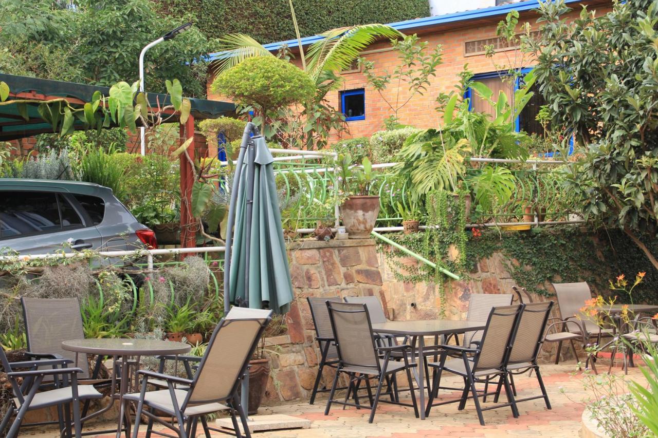 Umusambi B&B Kigali Exterior photo