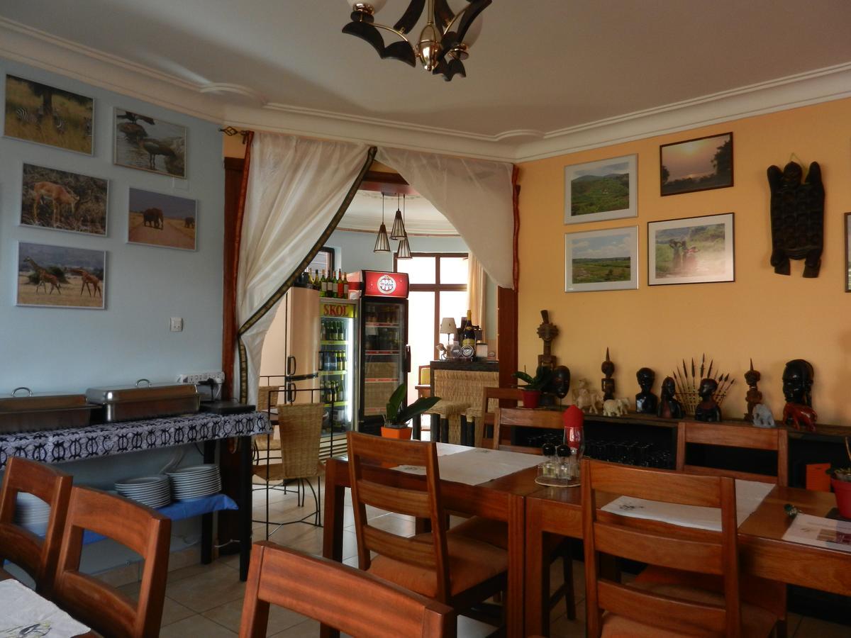 Umusambi B&B Kigali Exterior photo